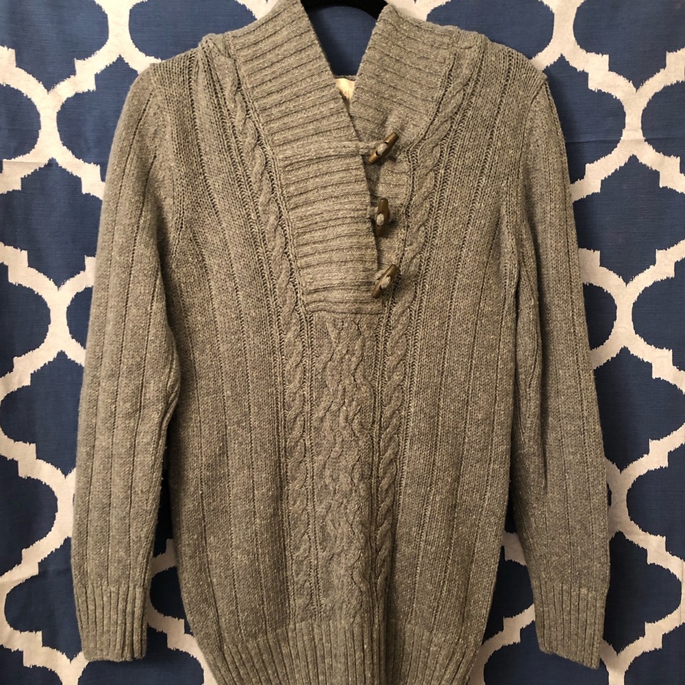Cable knit Sweater w/hoodie